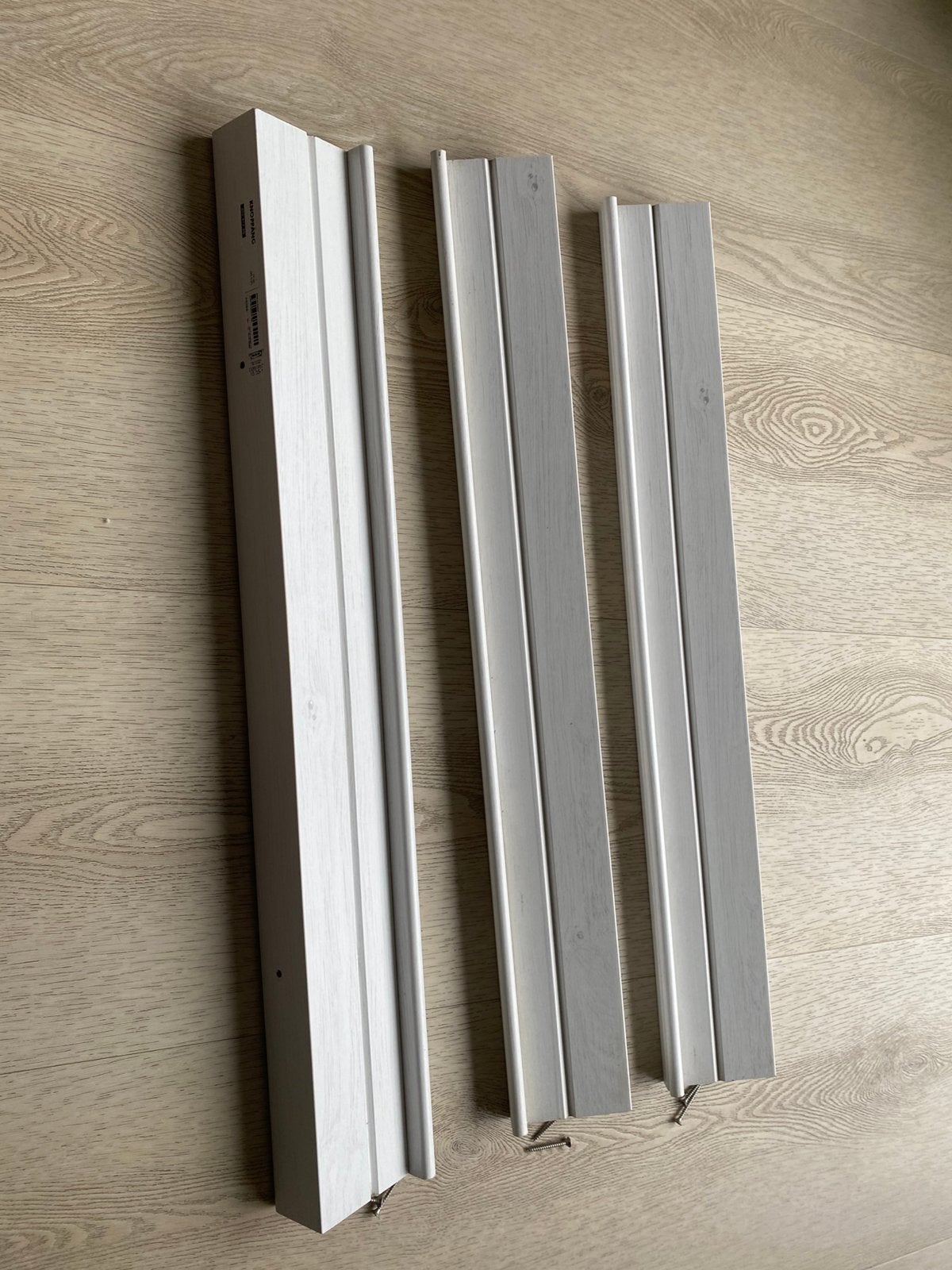 3 foto-/wandplankjes van Ikea, serie Knoppäng, Ophalen, Gebruikt