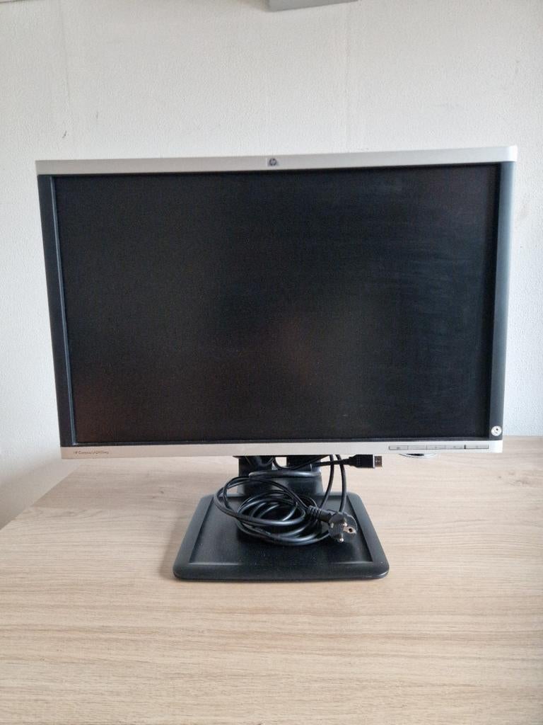 HP Compaq LA2405wg Monitor - 24 inch Full HD, DVI, Full HD, Ophalen of Verzenden, In hoogte verstelbaar