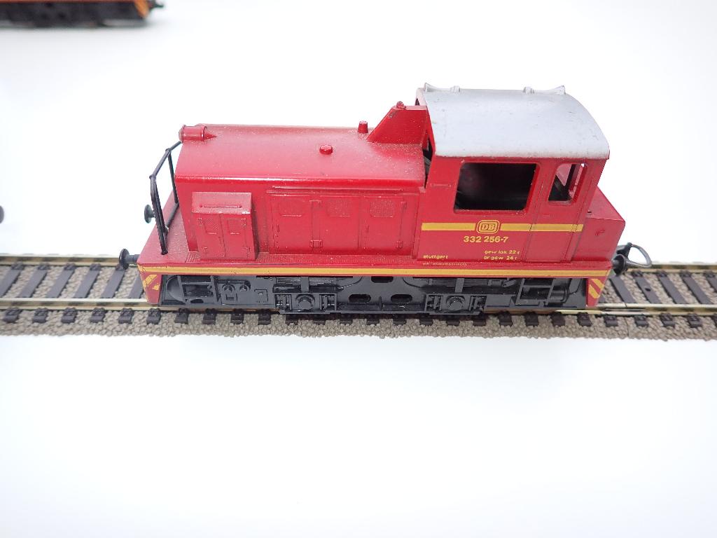 Lima SNCF332 256-7 diesel rangeerlocomotief (2x stuks), Gebruikt, Ophalen of Verzenden, Analoog, Lima