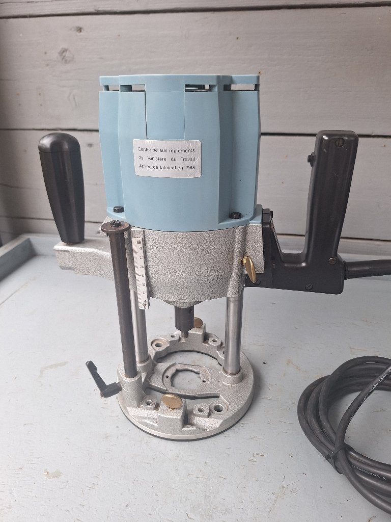 Scheer HM16 bovenfrees 1800w, Doe-het-zelf en Verbouw, Ophalen of Verzenden, Nieuw