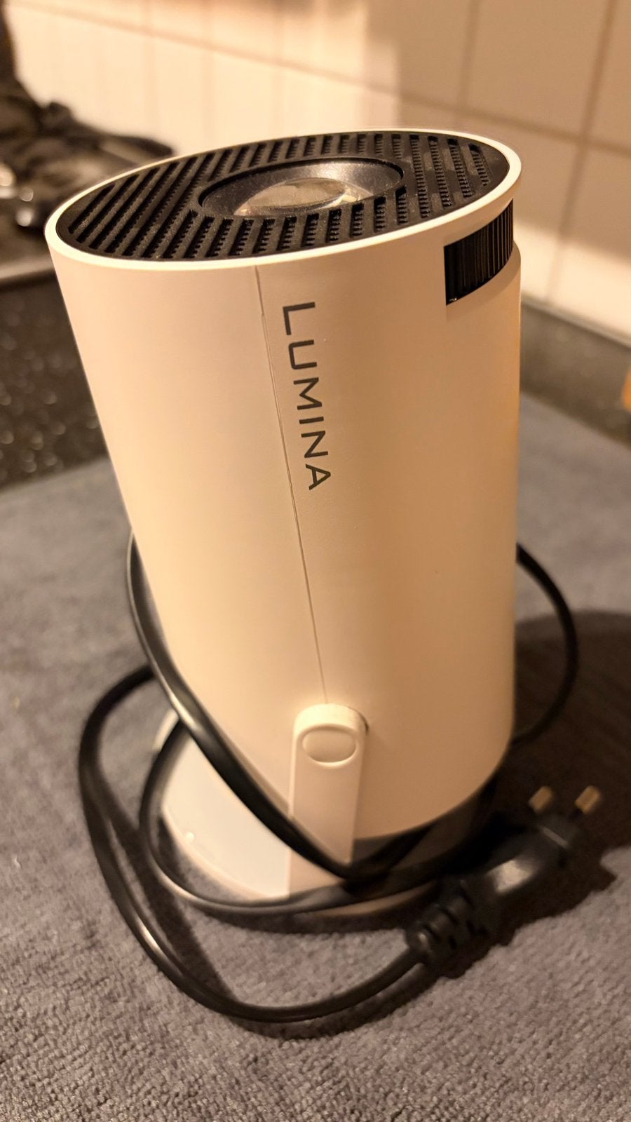 Lumina Pro Beamer 2025 mini - Zo goed als nieuw, Ophalen of Verzenden, Zo goed als nieuw