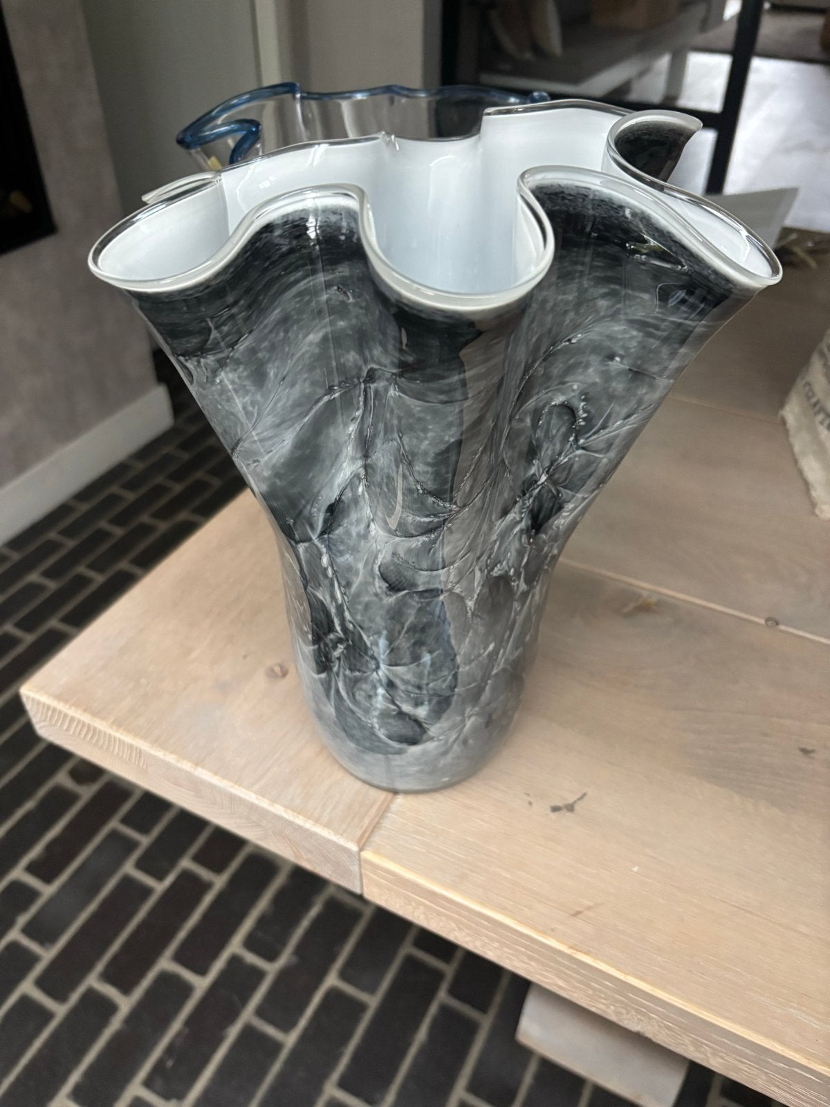 Twee organische vazen: Villeroy & Boch en marmerlook, Antiek en Kunst, Ophalen