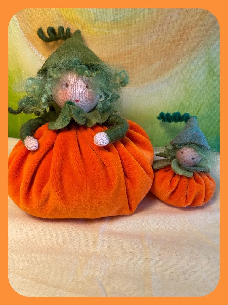 Pompoenvrouw en kind, Hobby en Vrije tijd, Ophalen of Verzenden, Nieuw, Figuurtje(s), Wolvilt