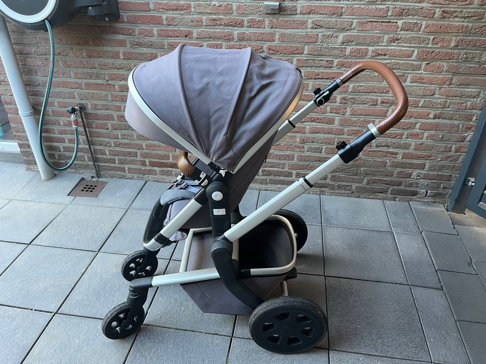 Complete Joolz Earth Kinderwagen - incl. Reiswieg, Kinderen en Baby's, Kinderwagens en Combinaties, Gebruikt, Verstelbare duwstang