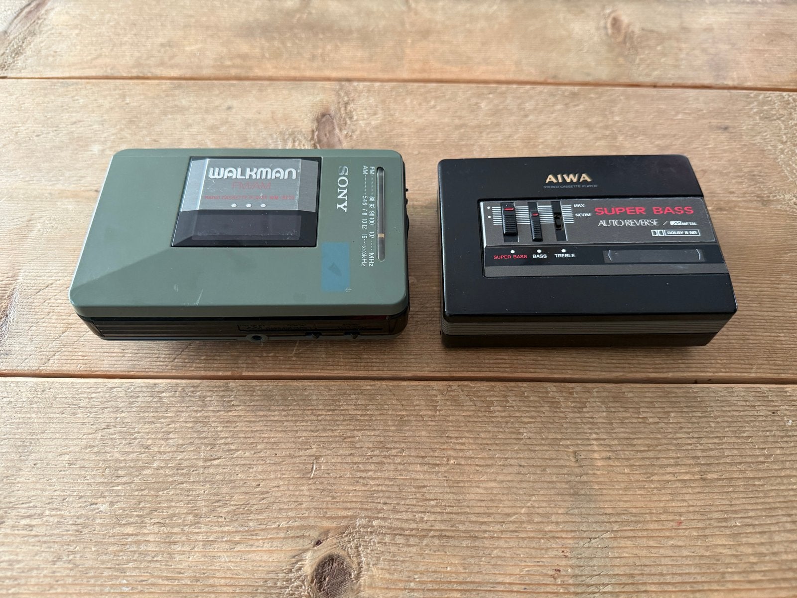 Vintage Sony Walkman & Aiwa Cassettespeler - Retro Audio Set, Ophalen of Verzenden, Walkman