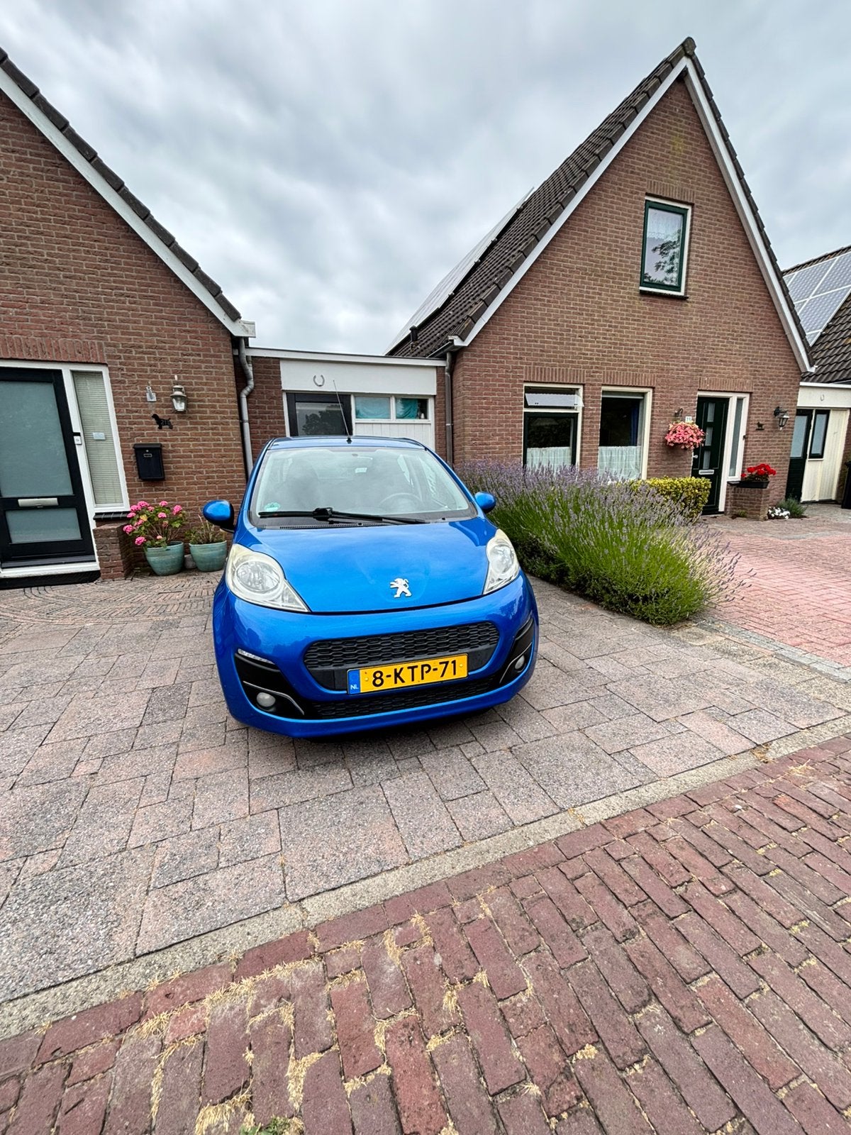 Peugeot 107 1.0   Active , Automaat , Airco, Euro 5, 68 pk, Origineel Nederlands, Grijs