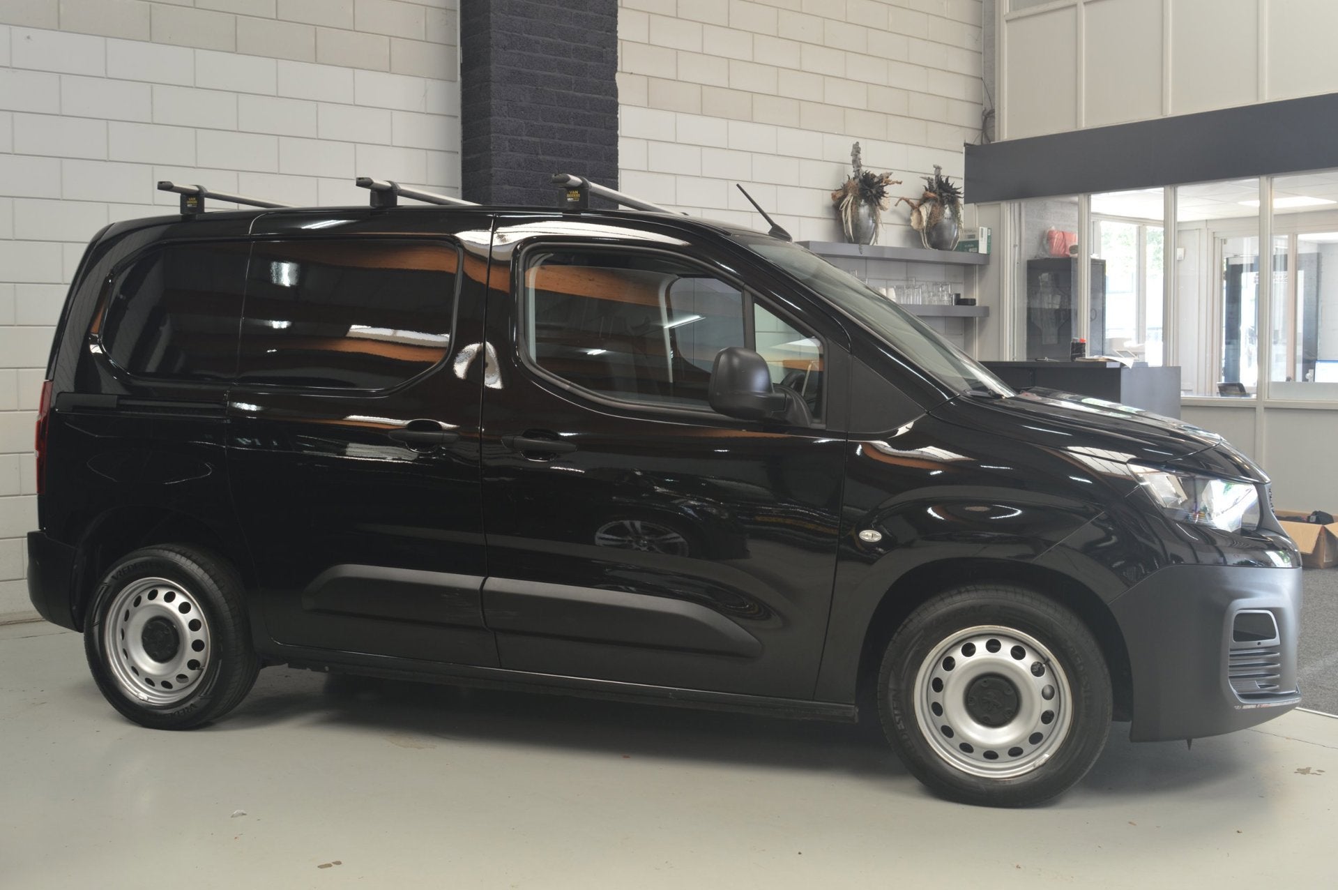 Peugeot Partner 1.6 BlueHDI Premium // 109.000 km // AIRCO /, Auto's, Voorwielaandrijving, Stof, Gebruikt, 4 cilinders
