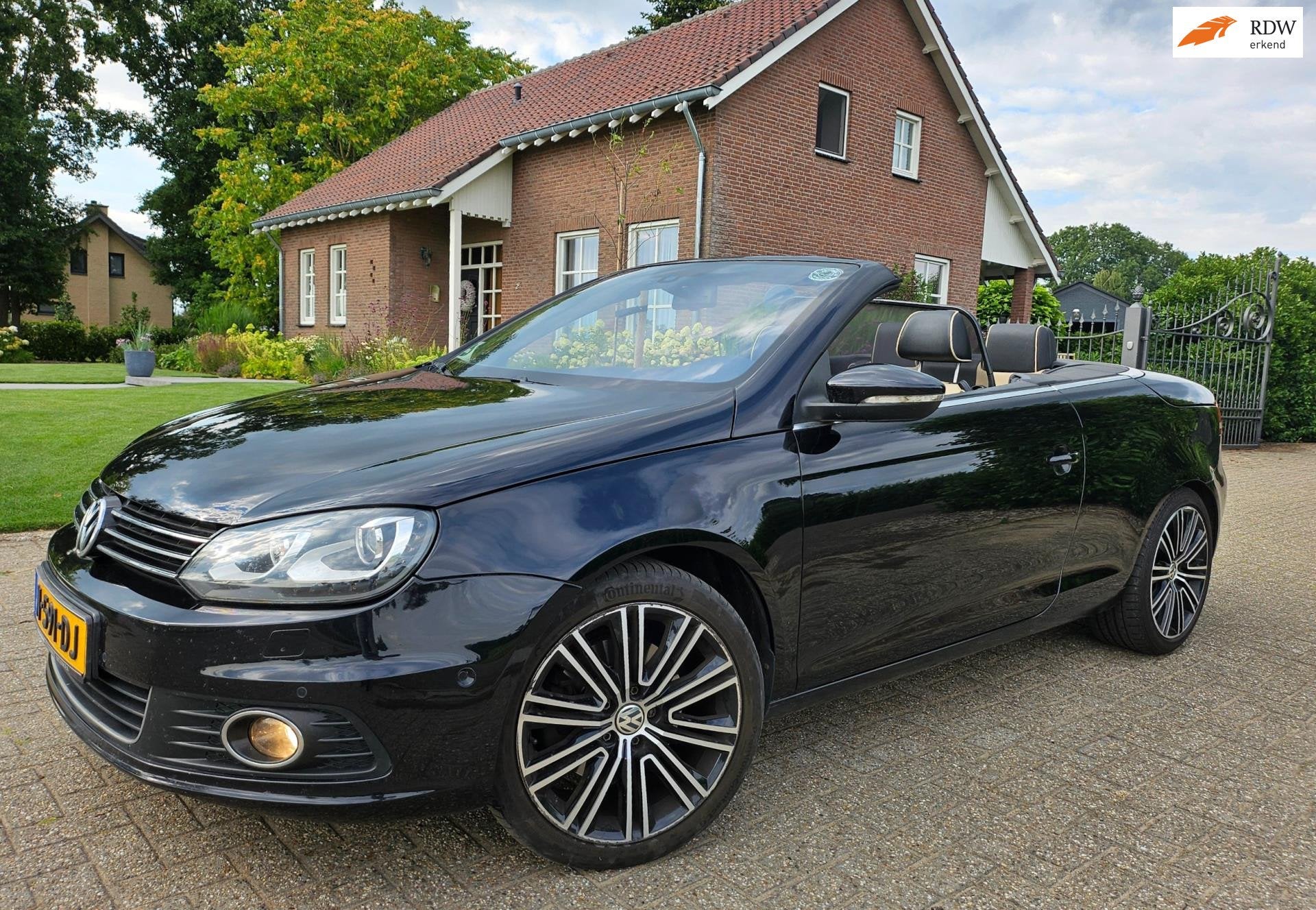 Volkswagen Eos 2.0 TSI 211pk DSG Exclusive met Vele Opties !, Auto's, Gebruikt, 4 cilinders, 4 stoelen, Zwart