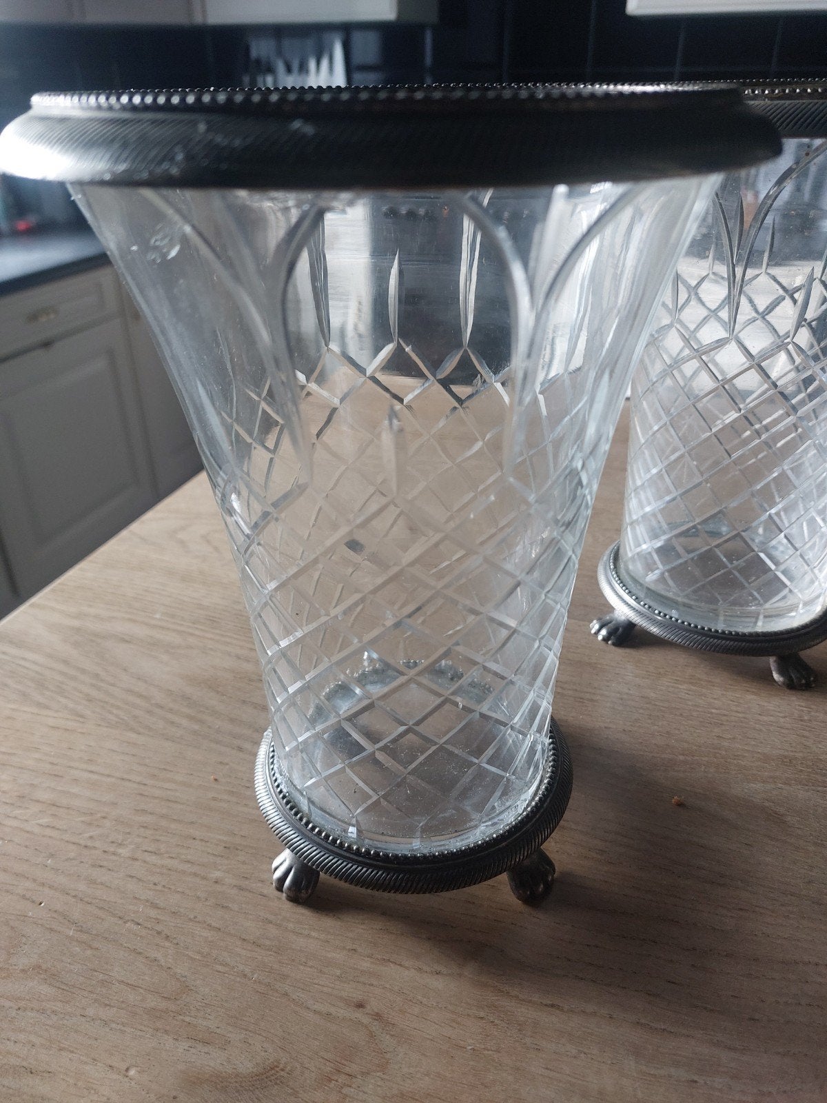 Set van 2 antieke kristallen vazen met zilveren voet, Antiek en Kunst, Ophalen of Verzenden