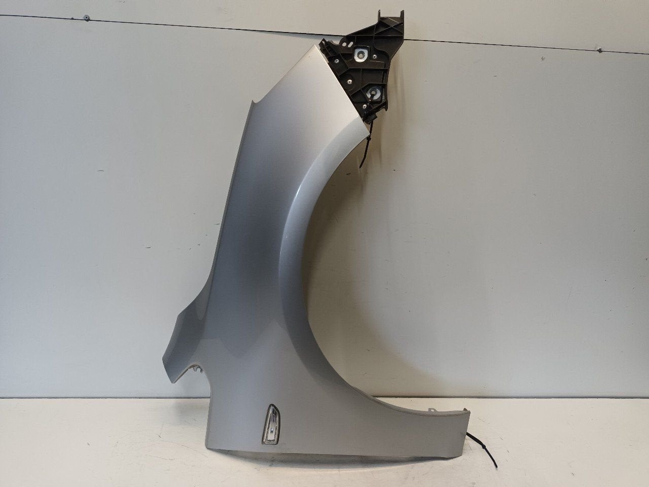 Voorscherm rechts Opel Astra, Onderdelen@venauto.nl, Van der Ven Autorecycling B.V., Gebruikt, Ettenseweg 76, 4706 PB Roosendaal, The Netherlands