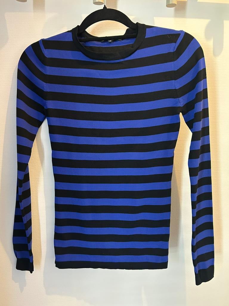 Top Nikkie, Blauw, Ophalen of Verzenden, Zo goed als nieuw, Lange mouw