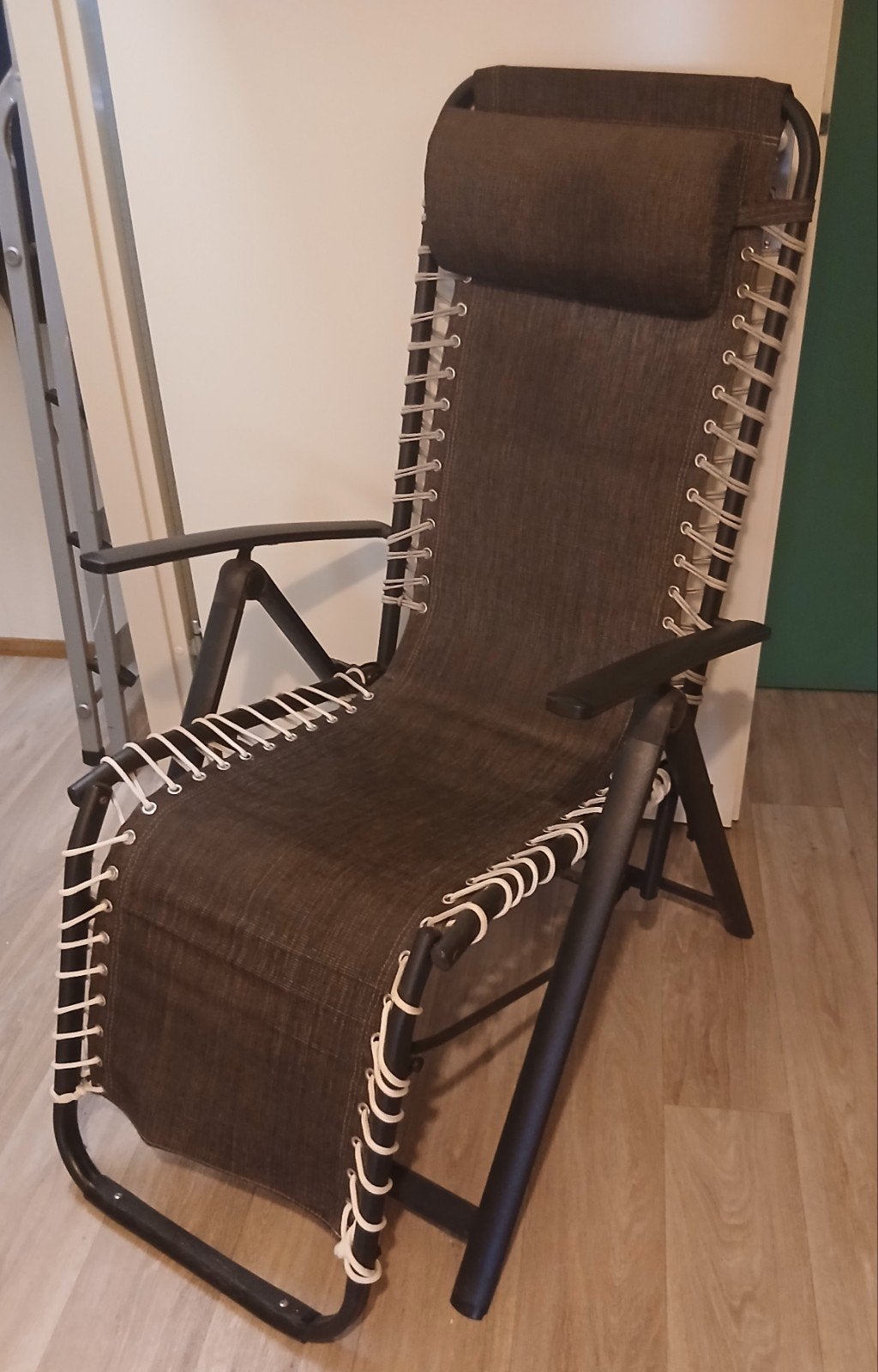 tuin of balkon stoel met kussen samen 10 euro, Ophalen of Verzenden