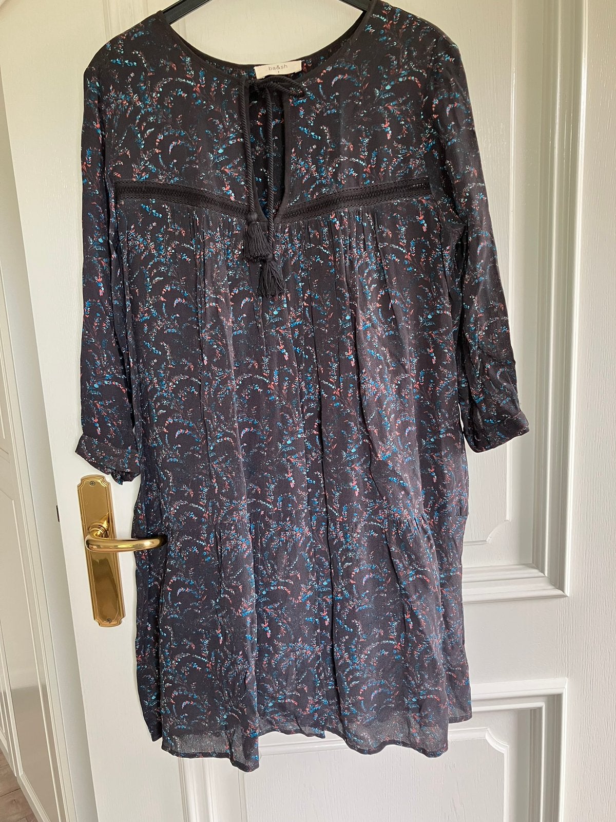 Ba-sh jurkje aubergine kleur S, Kleding | Dames, Jurken, Ophalen of Verzenden, Zo goed als nieuw, Paars, Boven de knie