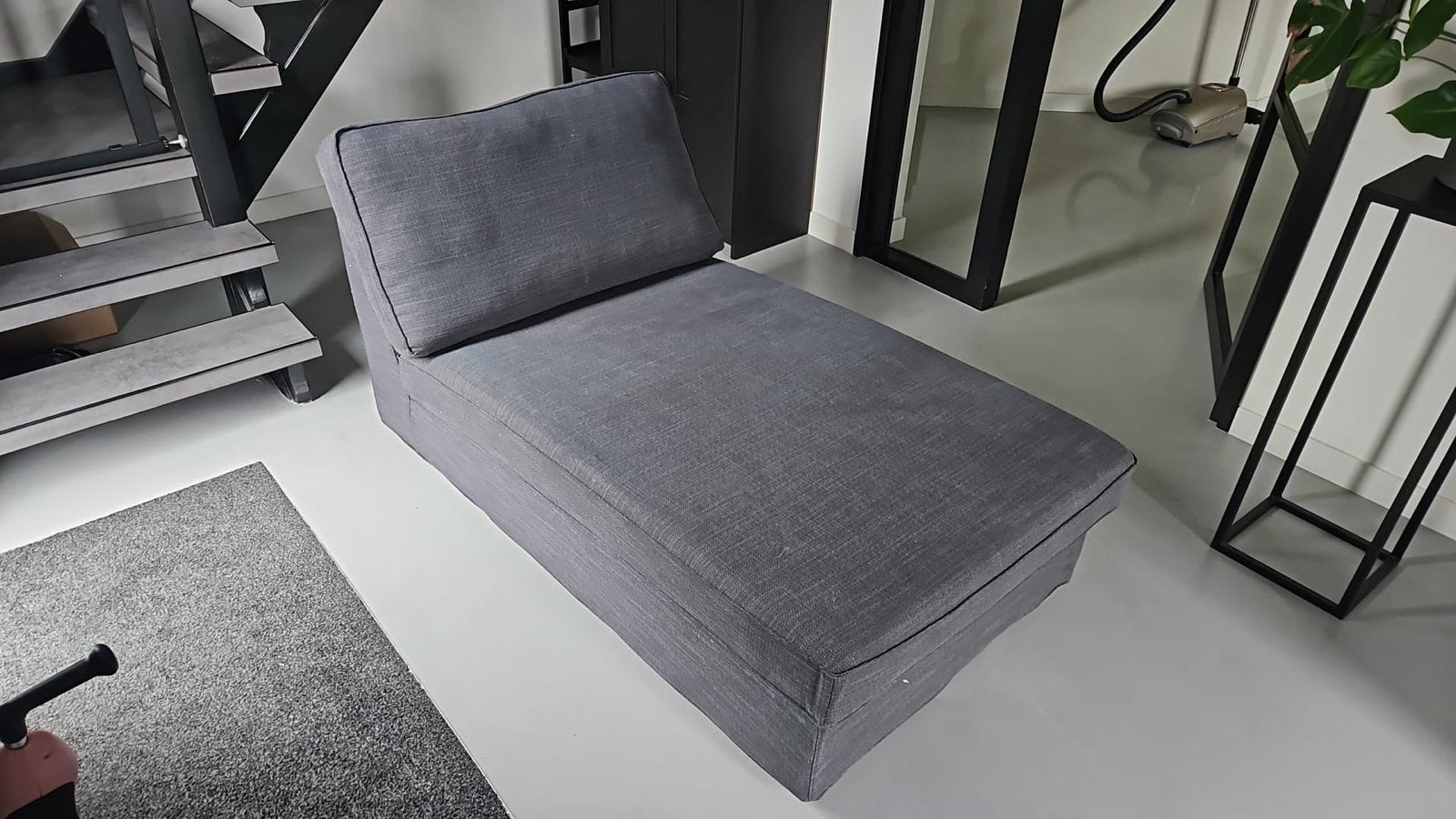 Gratis Comfortabele grijze chaise longue ikea skavis, Huis en Inrichting, Banken | Sofa's en Chaises Longues, Eenpersoons, Ophalen of Verzenden