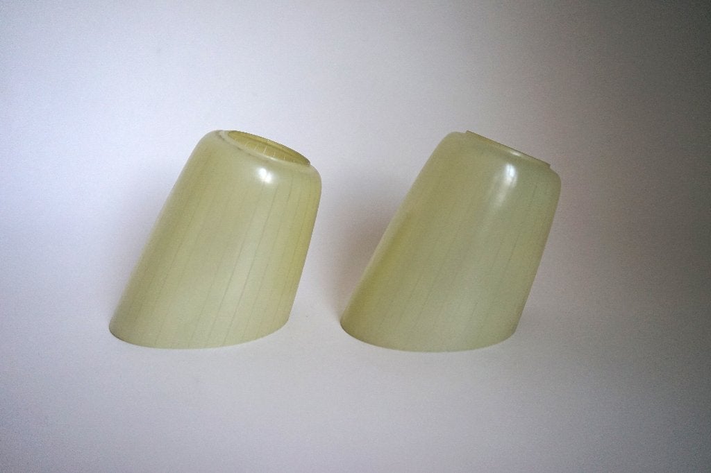 vintage 2x lampenkap schuin streep jaren 50 creme glas., 14 cm, Gebruikt, Meerkleurig, Ophalen of Verzenden