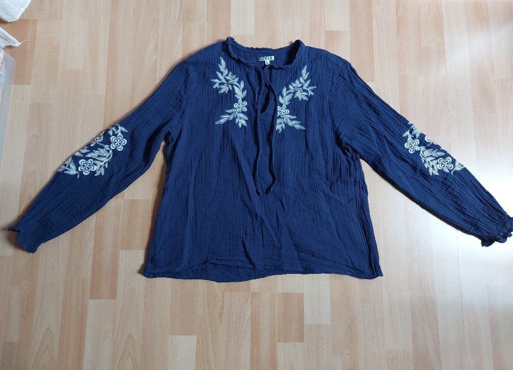 Blauwe blouse *Lizzy Lou*, Blauw, Maat 42/44 (L), Zo goed als nieuw, Ophalen of Verzenden