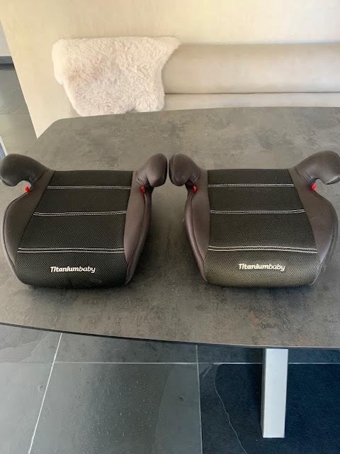 2 stuks Autostoel verkleiner kinderen, Autogordel, 15 t/m 36 kg, Zo goed als nieuw, Ophalen