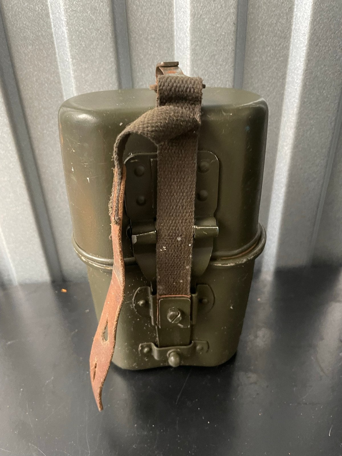 Vintage Leger Drinkfles met Beker - Militaria Collectie, Ophalen of Verzenden, Overige soorten, Overige gebieden, Overige typen