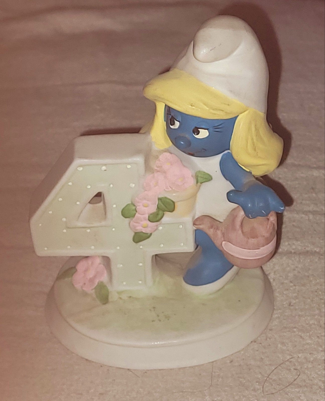 Mooi smurfin Smurfette 4 Birthday beeldje porselein W.Berrie, Ophalen, Zo goed als nieuw, Smurfin, Overige typen