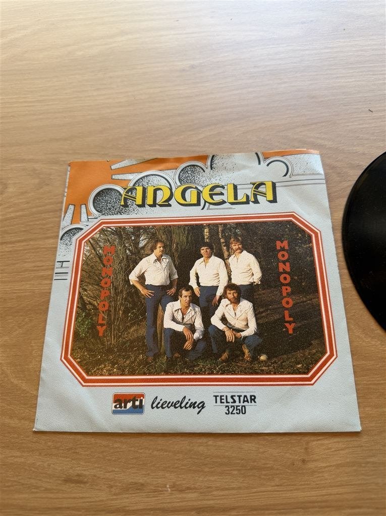 Angela - lieveling, Ophalen of Verzenden, Zo goed als nieuw, Pop