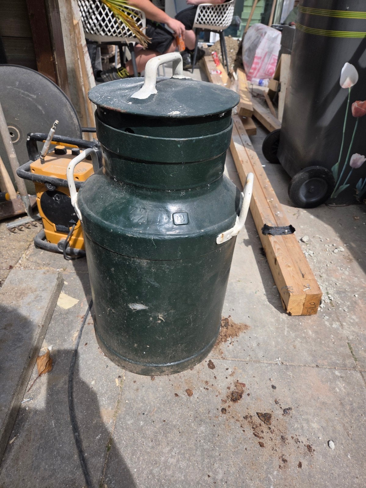 Oude melkbus zonder bodem - decoratief object, Ophalen
