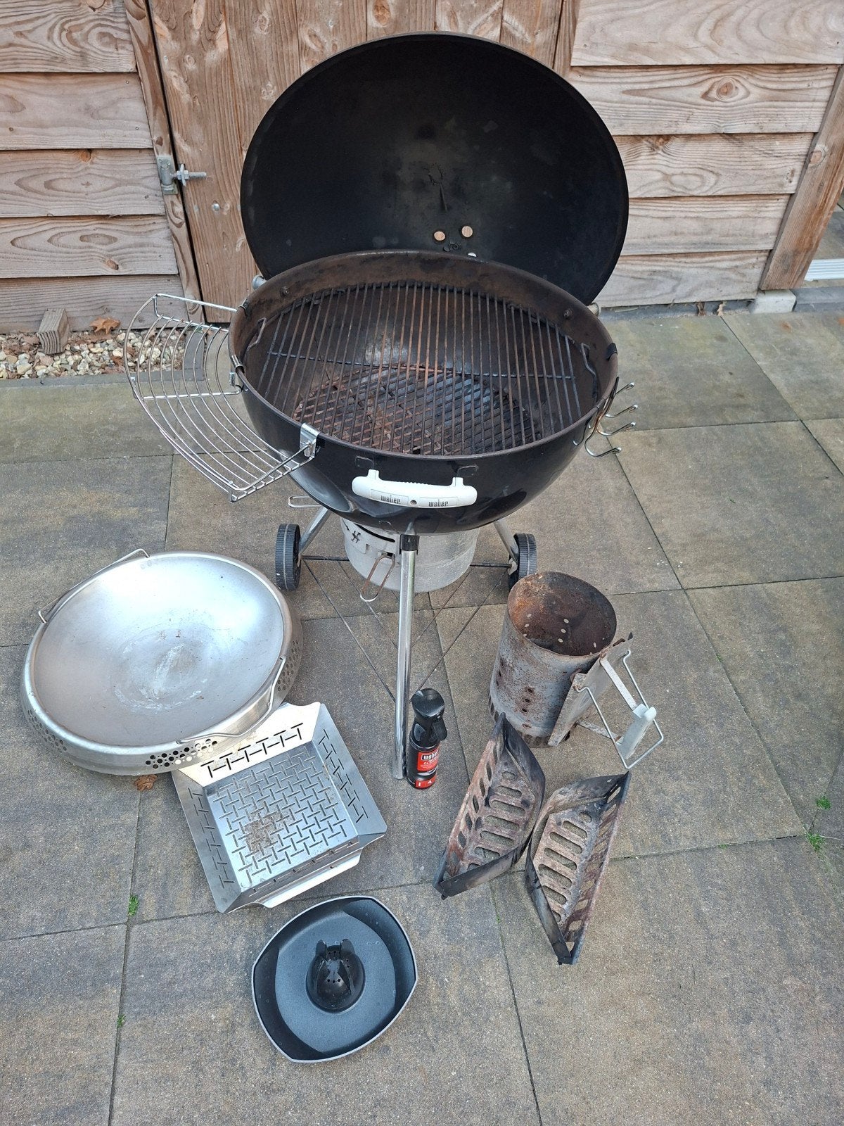 Weber Master-Touch 57cm BBQ met uitgebreid accessoirepakket, Ophalen, Gebruikt, Weber