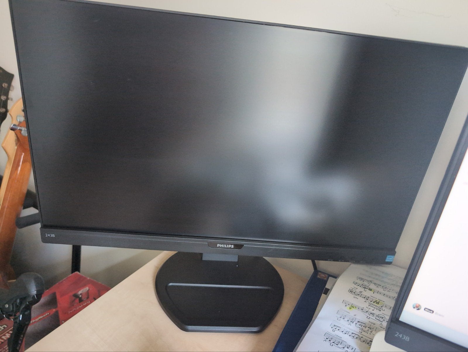 24 Inc Philips 243B monitor, Computers en Software, Ophalen of Verzenden, HDMI, In hoogte verstelbaar