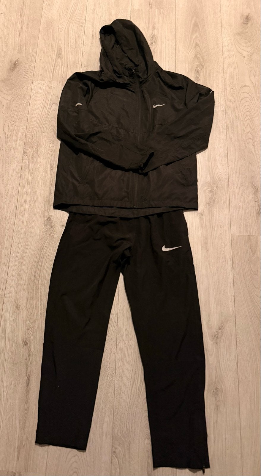 Nike Running Trainingspak Zwart - Maat S, Zwart, Ophalen of Verzenden, Zo goed als nieuw, Hardlopen of Fietsen