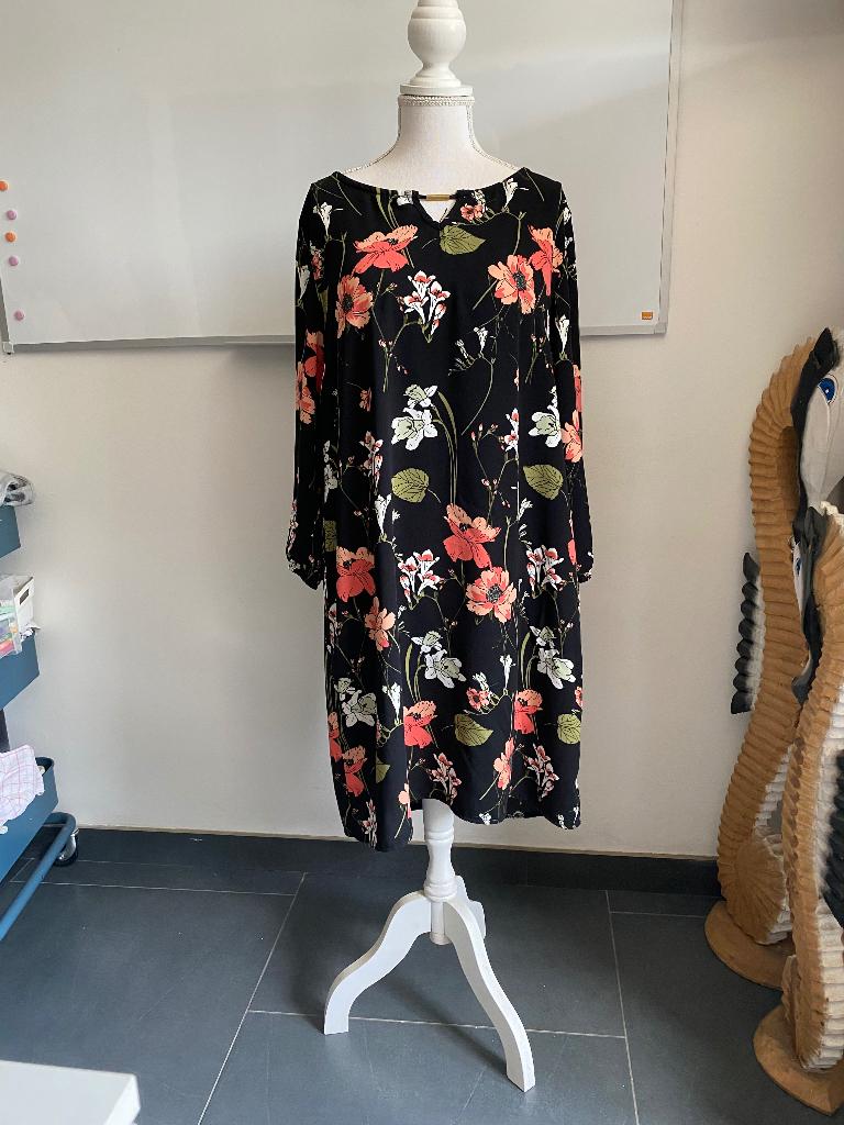 Jurk Cams maat 42, Kleding | Dames, Overige kleuren, Maat 42/44 (L), Ophalen of Verzenden, Gedragen