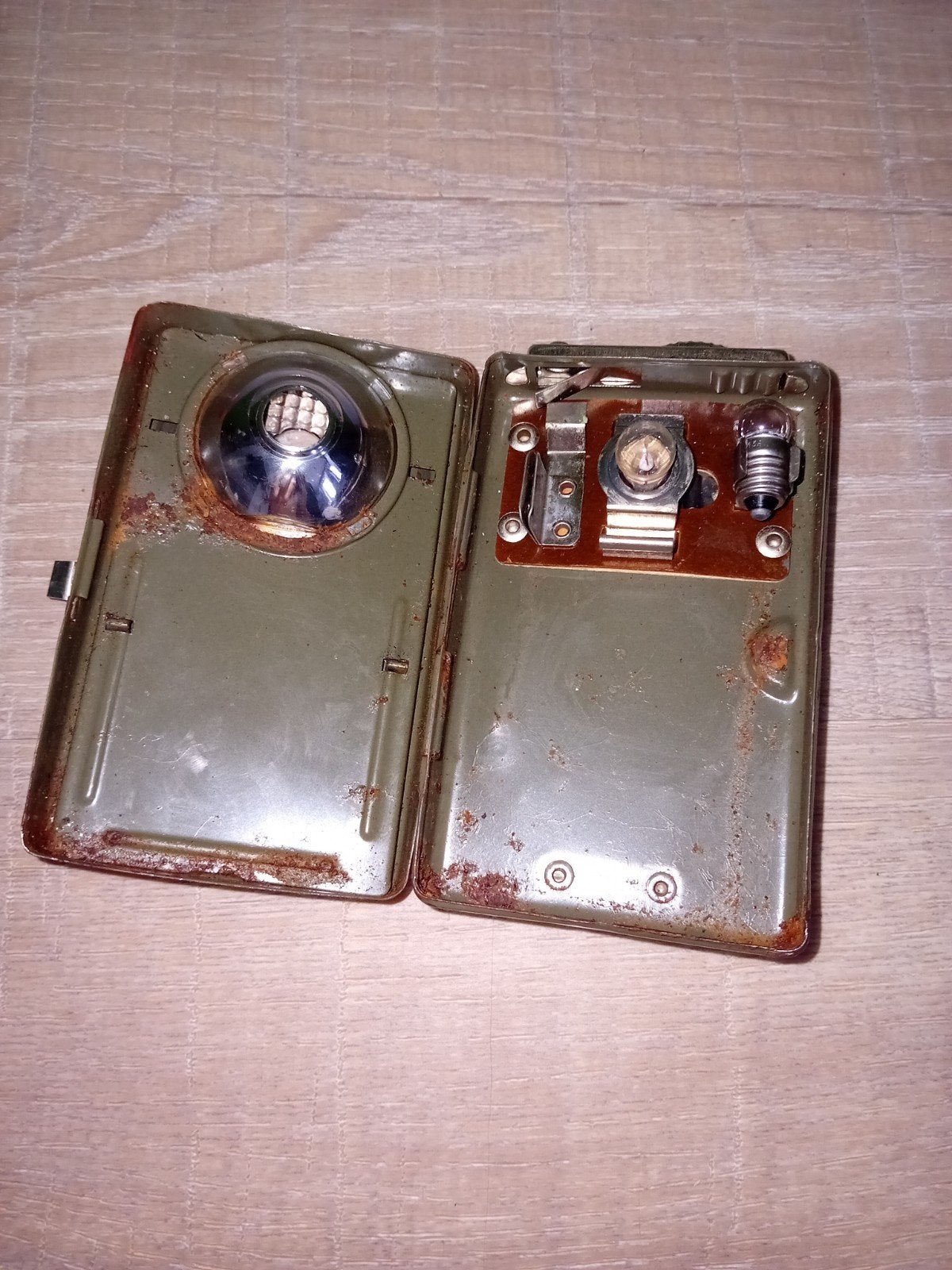 Vintage leger zaklamp - Gebruikt, Ophalen of Verzenden