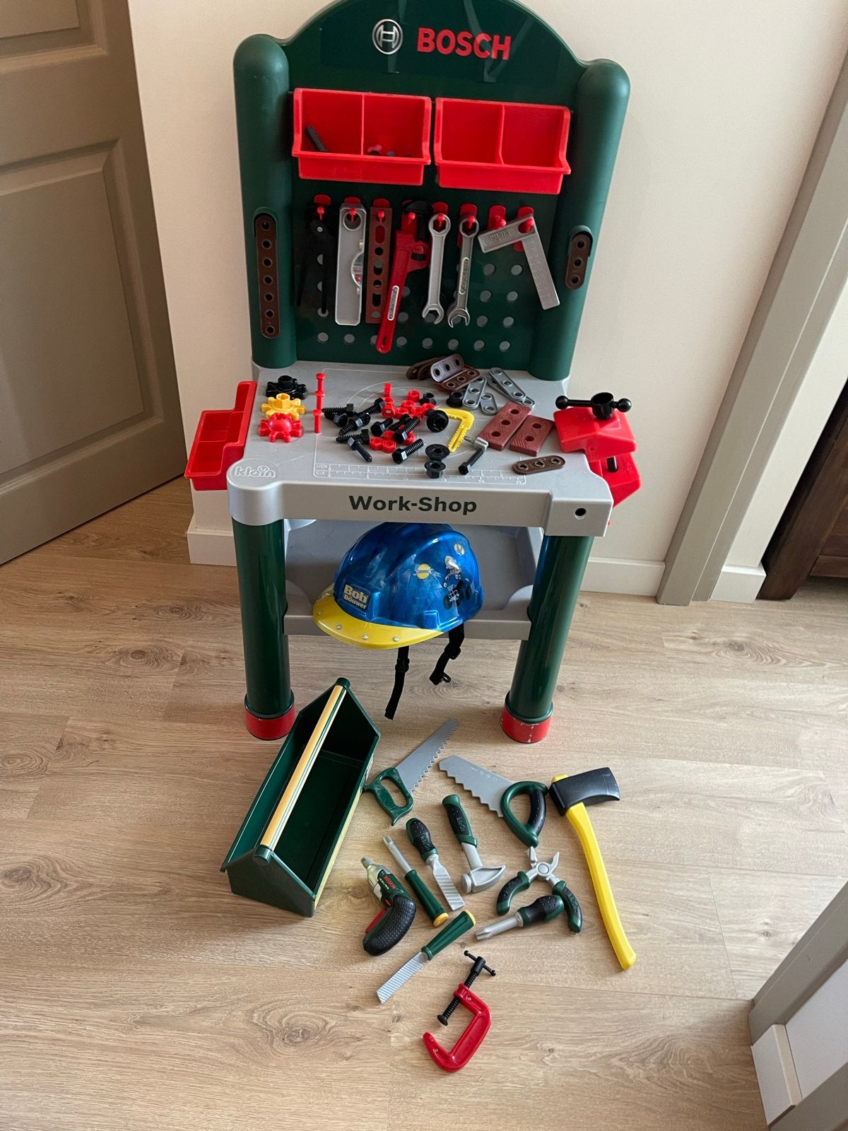 Bosch Werkbank met gereedschap en Bob de Bouwer helm, Kinderen en Baby's, Ophalen, Gebruikt, Bouwen, Met geluid