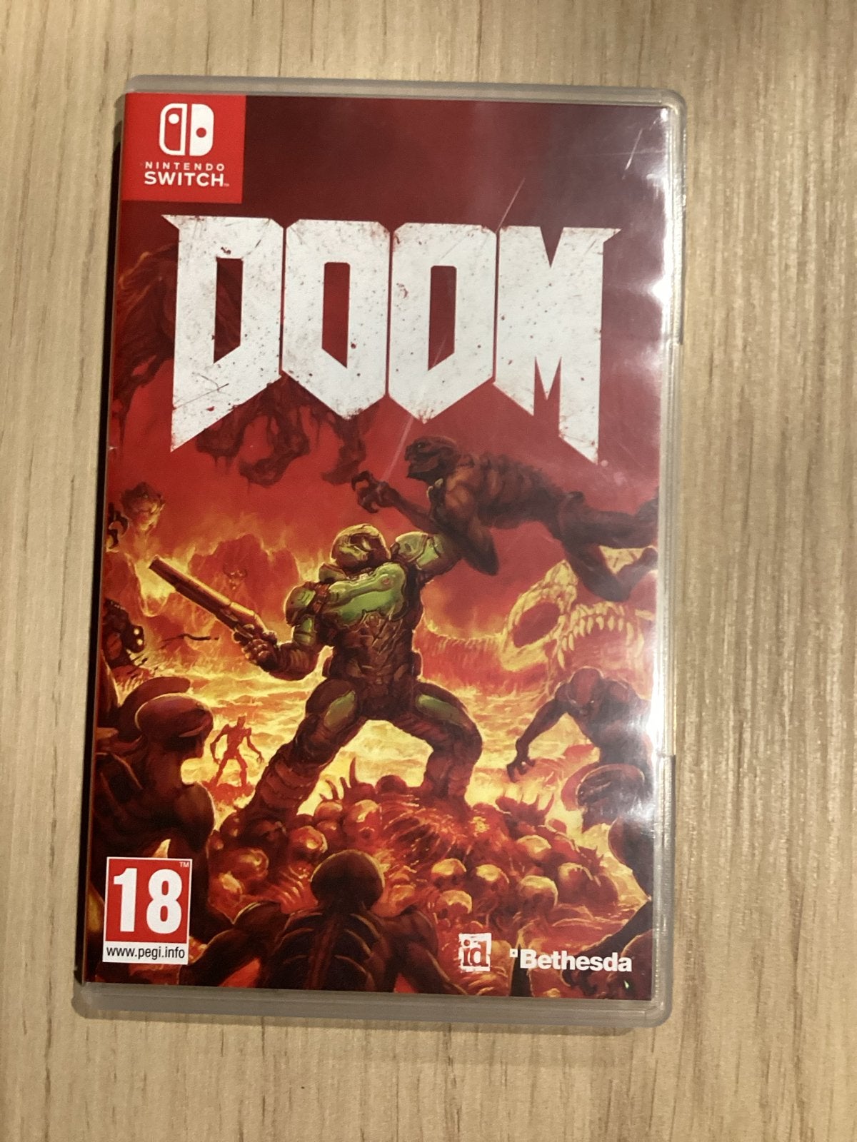 DOOM voor Nintendo Switch - Zo goed als nieuw, Online, Vanaf 18 jaar, Shooter, 1 speler