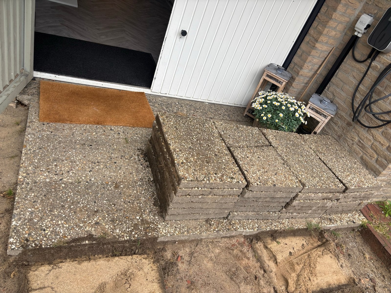 Gebruikte terrastegels van beton, ca. 5 m², Tuin en Terras, Ophalen, Gebruikt, 5 tot 10 m², Beton