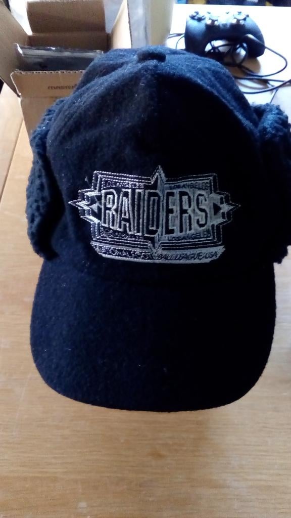 los angeles raiders nfl  winterpet, Ophalen of Verzenden, Zo goed als nieuw, Buitenlandse clubs, Pet of Muts