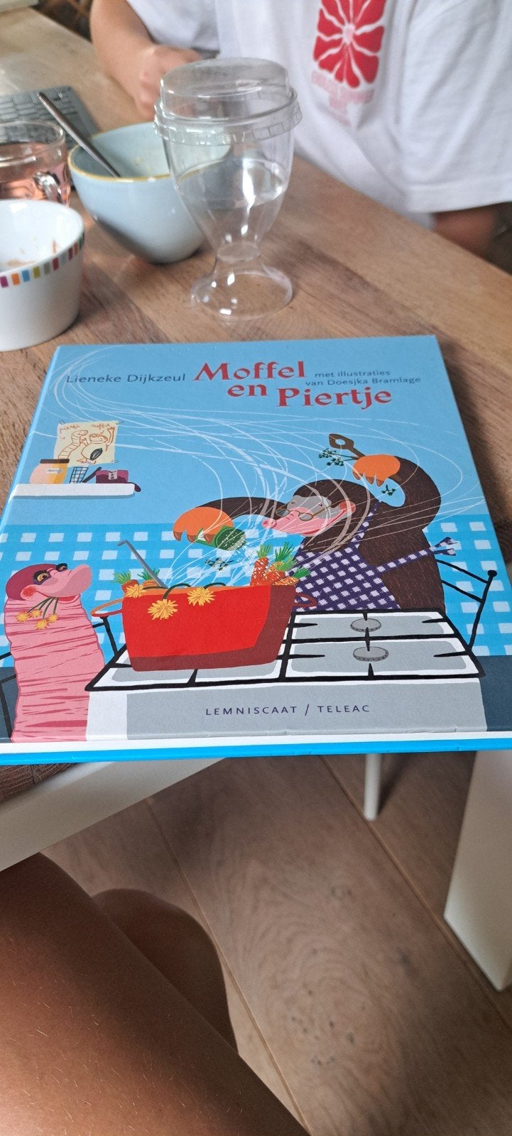 Moffel en Piertje: Lieneke Dijkzeul voorleesboek voor kleute, Fictie algemeen, Jongen of Meisje, Lieneke Dijkzeul, Ophalen of Verzenden