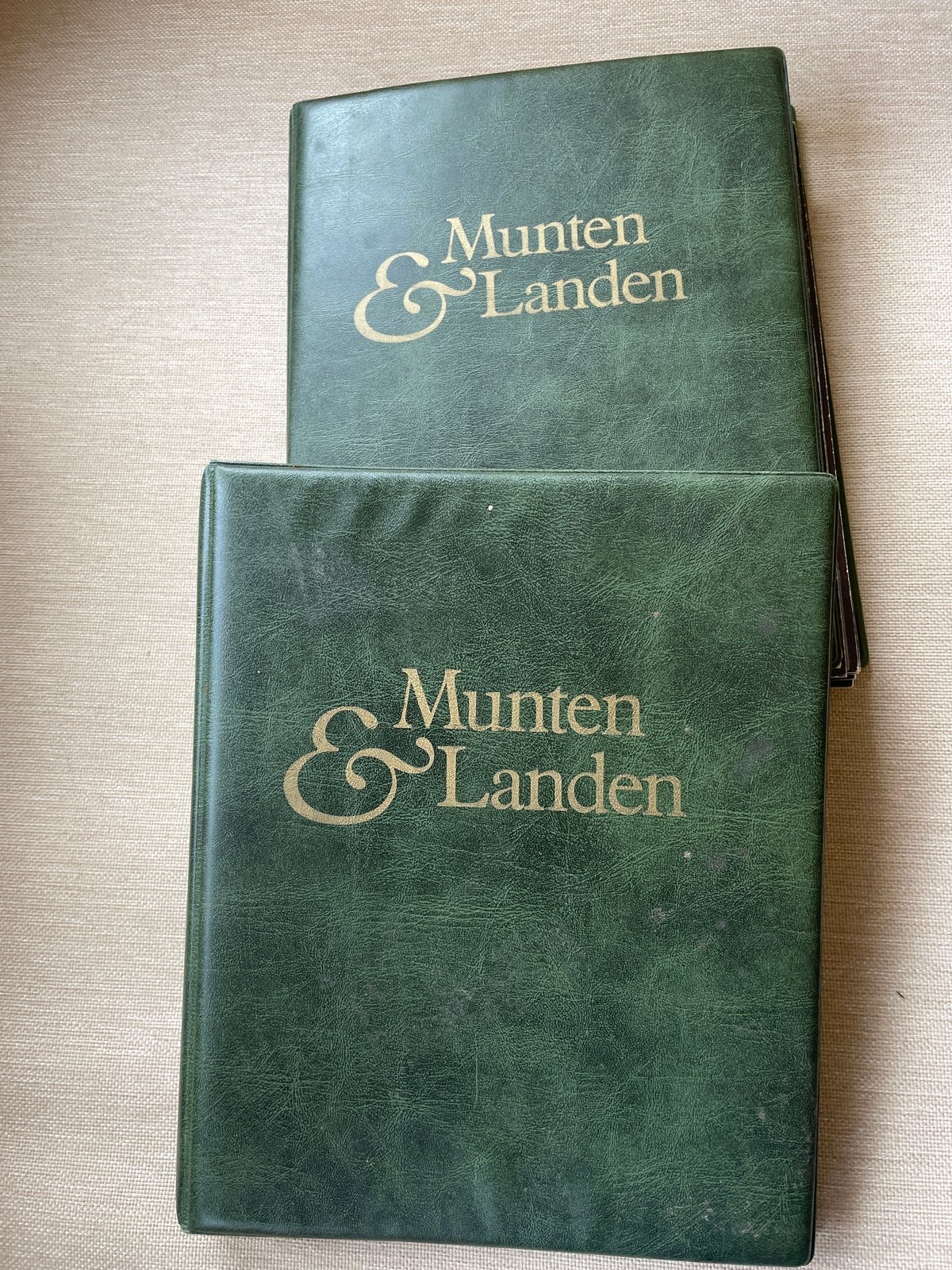 2 x Muntensets 'Munten & Landen' van ABN (niet compleet), Ophalen of Verzenden, Koningin Juliana, Overige waardes, Setje