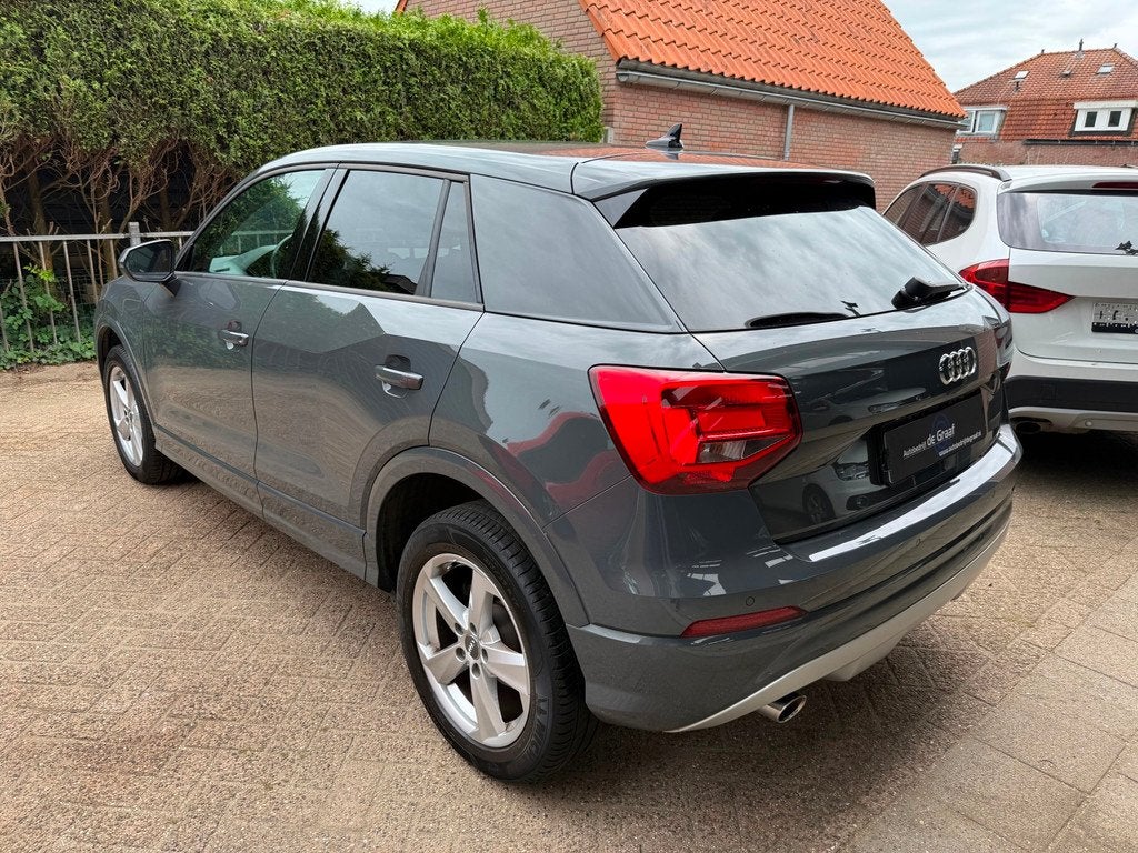 Audi Q2 30 Sport DSG|CRUISE/PDC/LEDER/CARPLAY/ELEC-KLEP, Auto's, Audi, Gebruikt, 116 pk, Leder, Bedrijf
