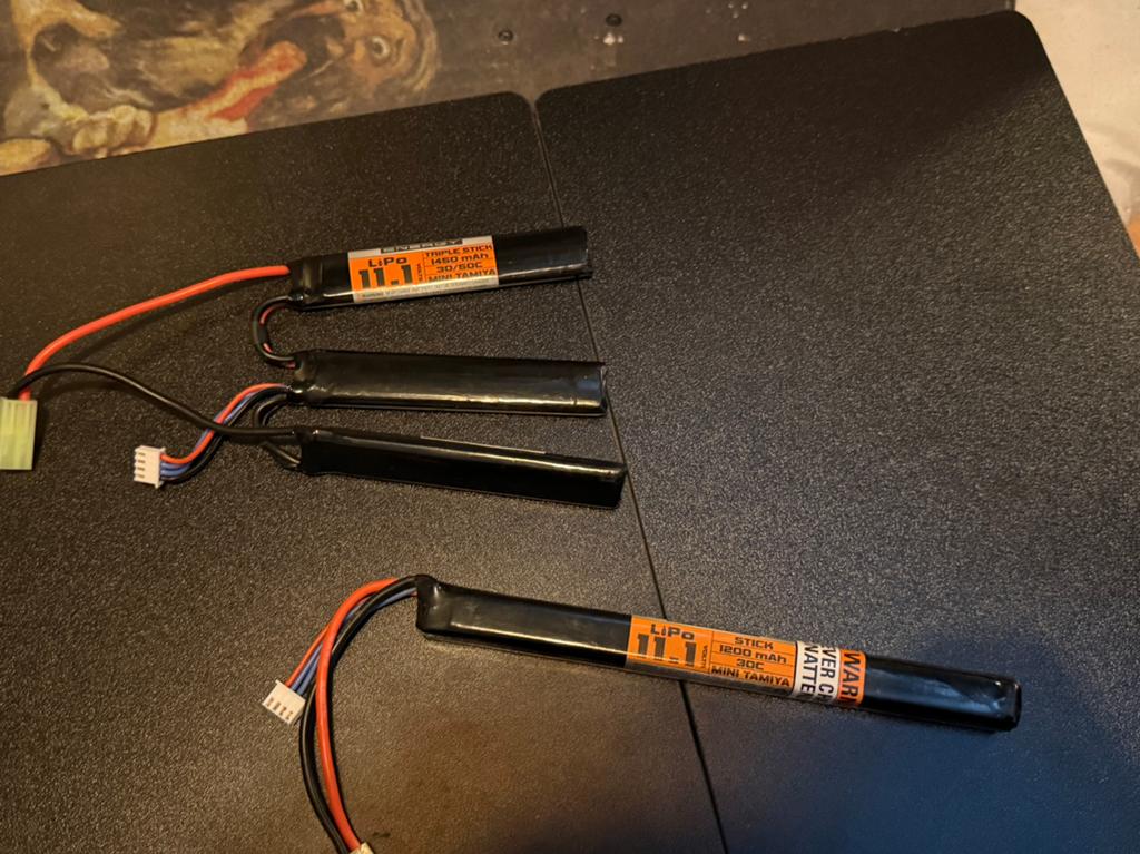 Lipos 11,1 v mini tamiya, Ophalen, Zo goed als nieuw