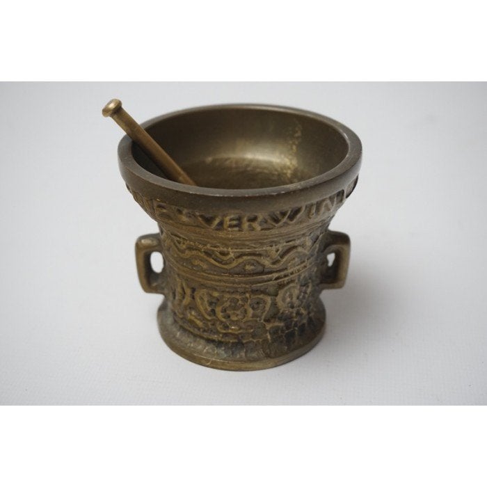 # Bronzen vijzel - Anno 1590, Leefte Verwint Al Dinck no2, Ophalen of Verzenden, Koper