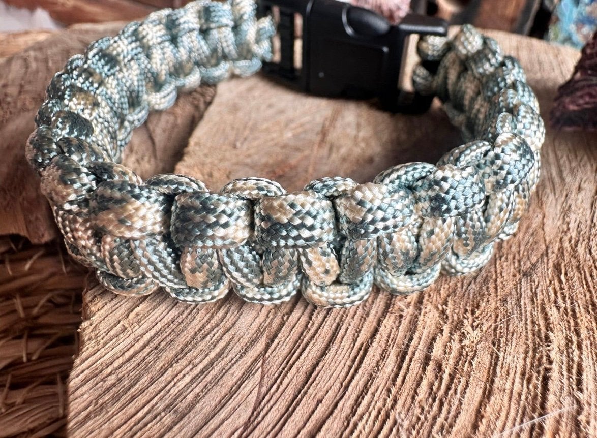 Stoere paracord armband / heren / khaki / nieuw, Ophalen of Verzenden, Nieuw