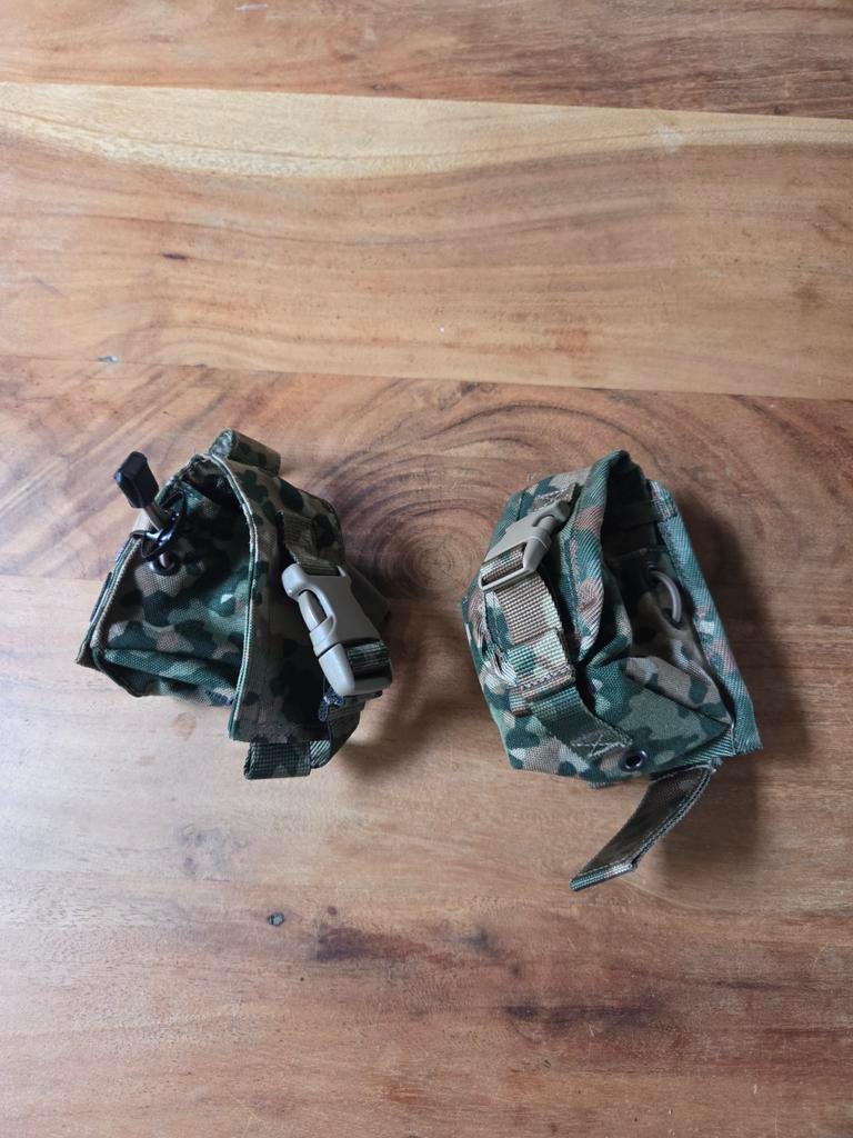 2x nfp tasjes, Ophalen of Verzenden, Landmacht, Nederland, Kleding of Schoenen
