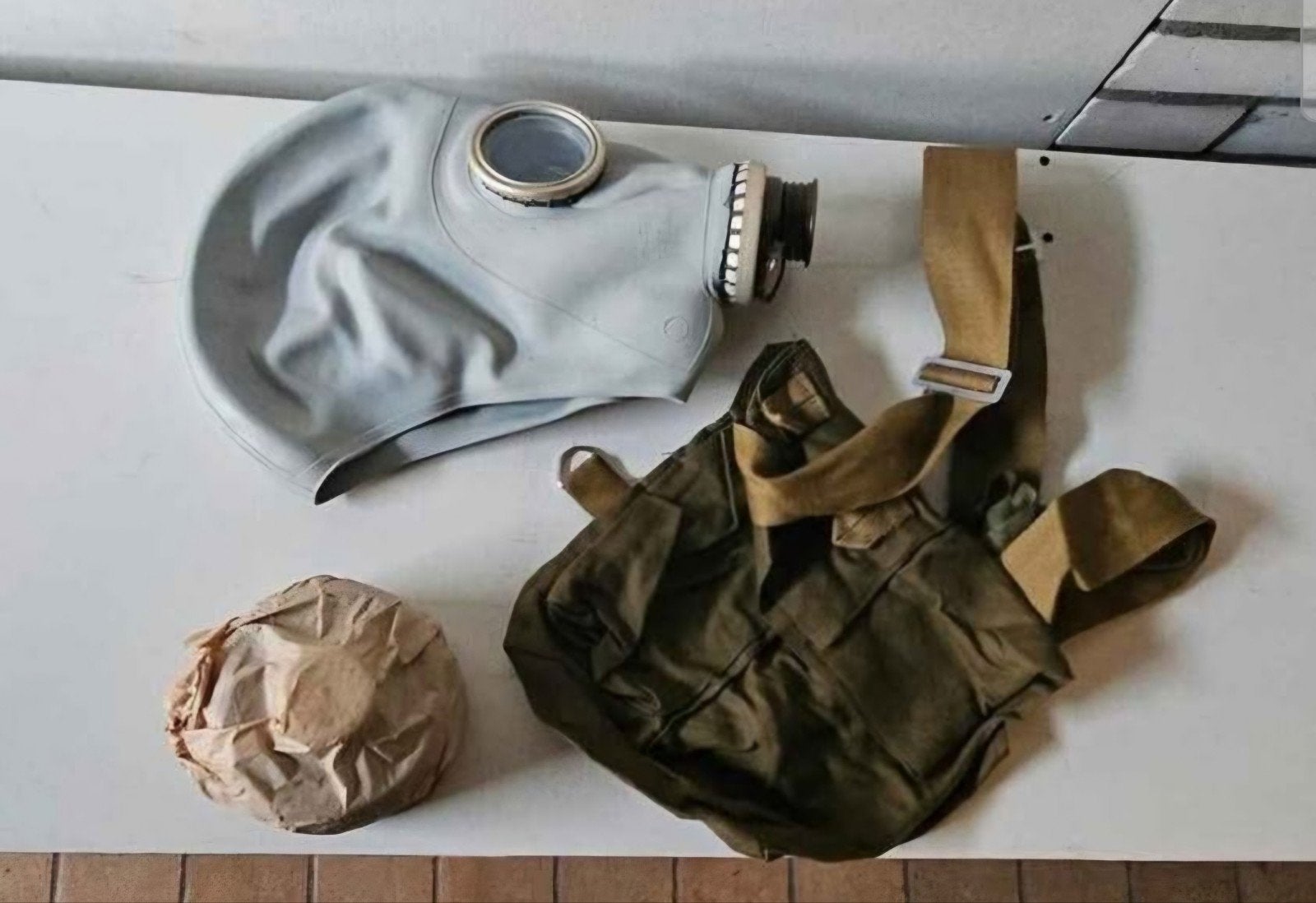 Vintage gasmasker / militaire gasmasker, Ophalen of Verzenden, Landmacht, Nederland, Overige typen