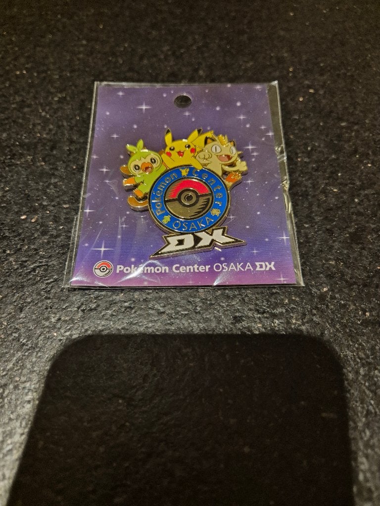 3 verschillende Pokémon Center pins - Osaka, Skytree, Kyoto, Ophalen of Verzenden, Nieuw, Figuurtje, Speldje of Pin