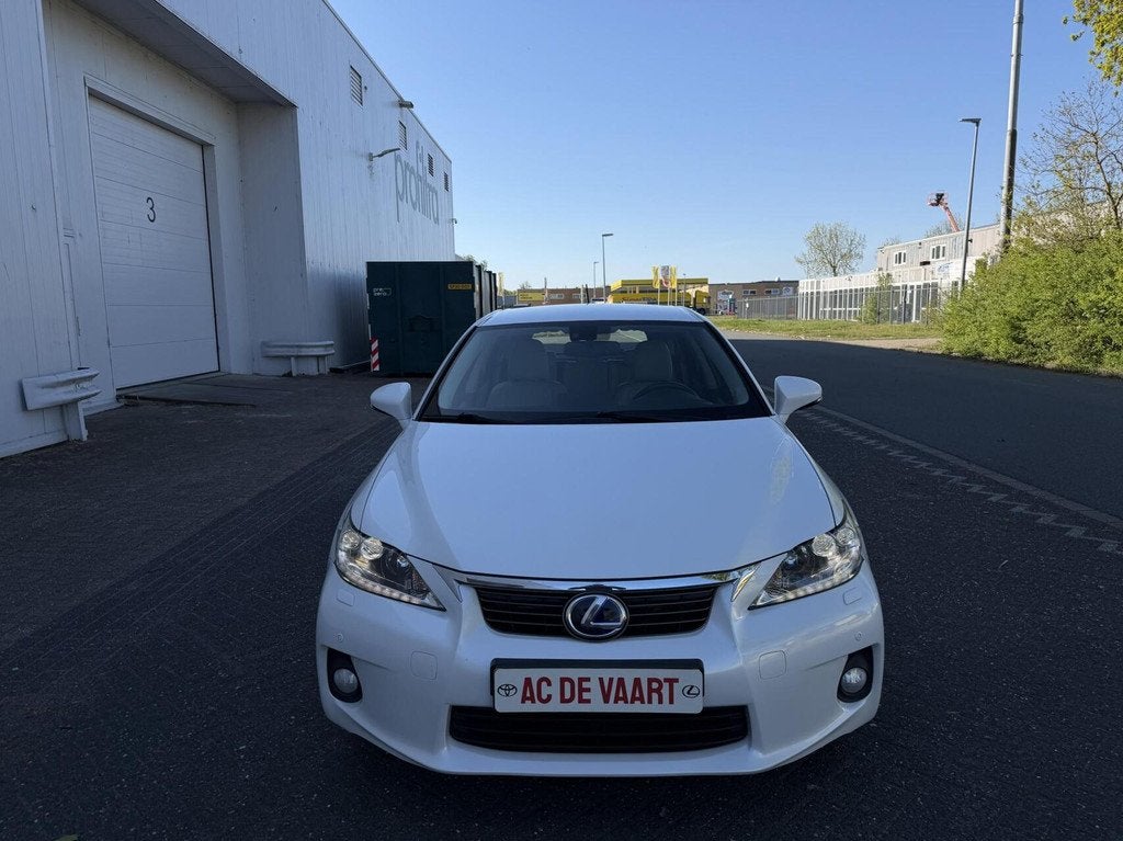 Lexus CT 200h Luxury Line - LEVINSON/NAVI/LEER/XENON/CAM/NAP, Auto's, Lexus, Euro 5, Gebruikt, 4 cilinders, Wit