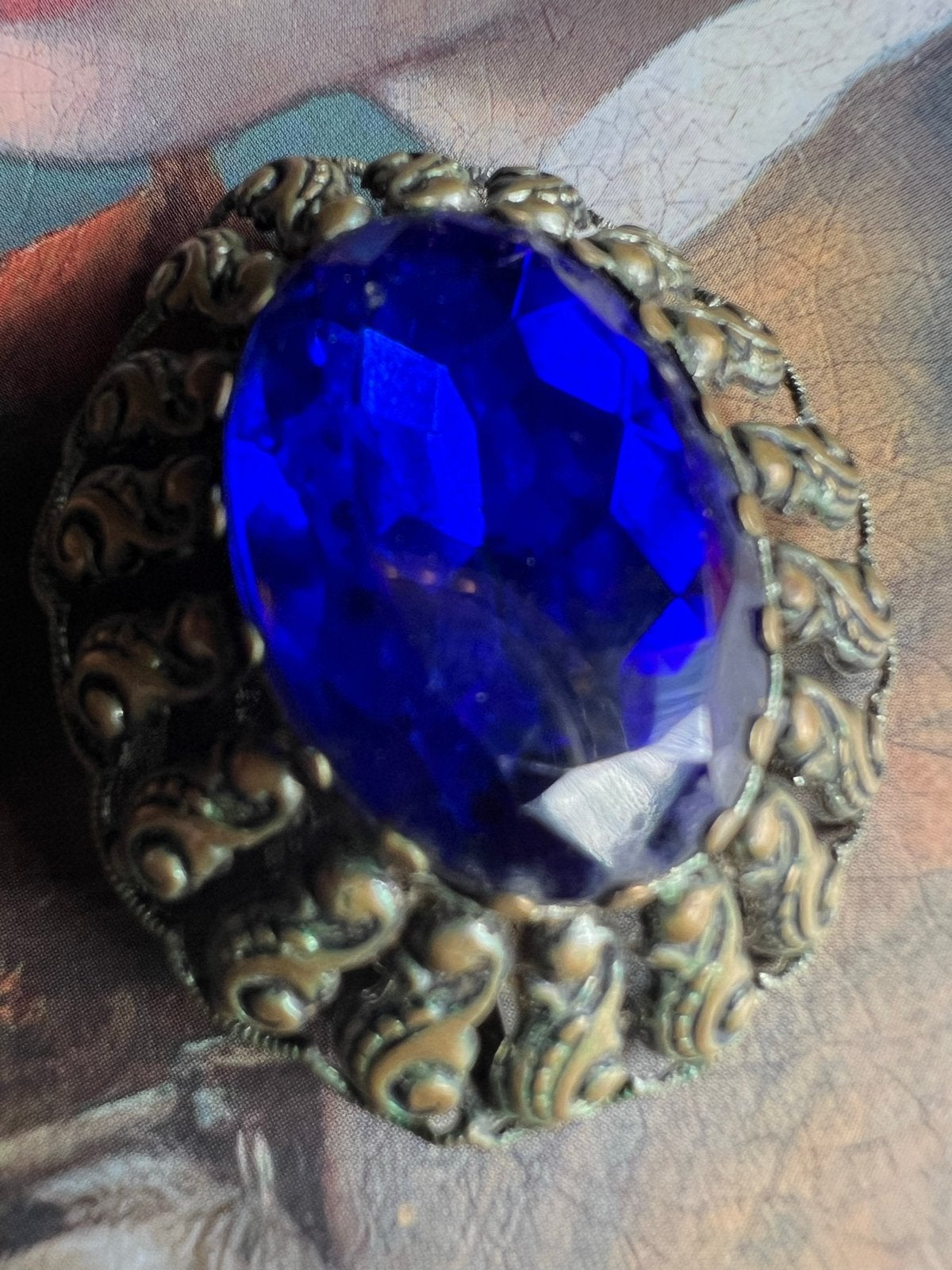 Vintage Broche met Grote Blauwe Steen, Met kristal, Overige materialen, 4 tot 7 cm, Gebruikt