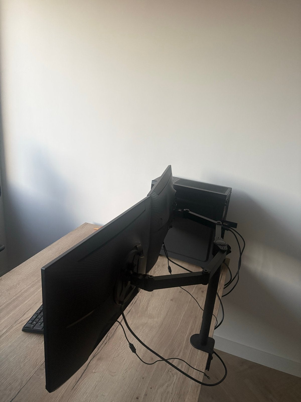 Gaming PC met 2 monitoren en accessoires, Computers en Software, Desktop Pc's, Zo goed als nieuw, Onbekend, Met videokaart, Gaming