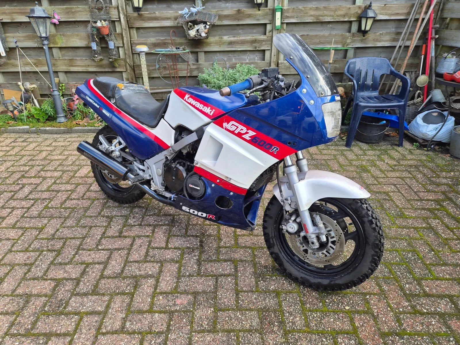 schuurvondst kawasaki gpz 600r, Motoren, Ophalen