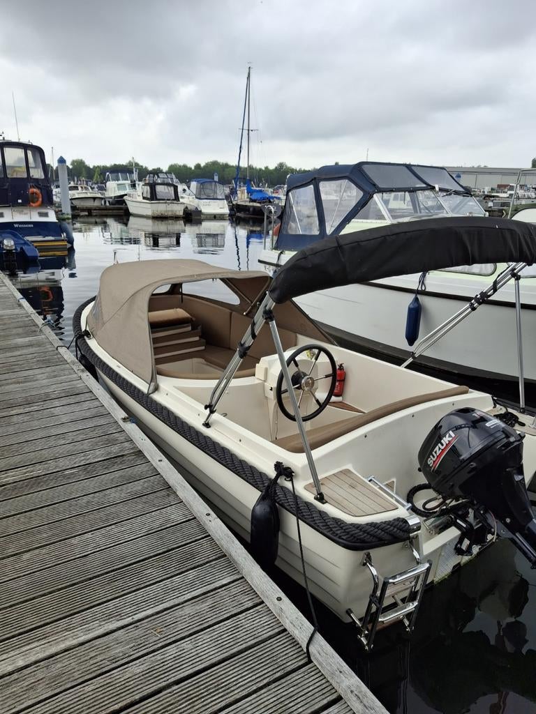 Family 480 De Luxe Sloep met 15pk Suzuki motor - Vaarklaar!, Ophalen, Polyester, Benzine, Buitenboordmotor