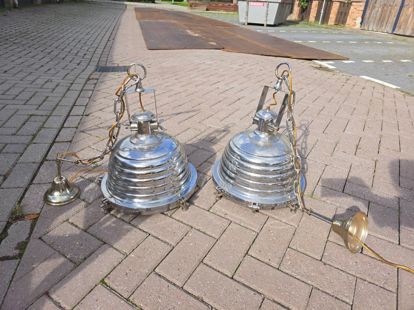 Set van 2 robuuste industriële maar ook landelijke  hanglamp, Gebruikt, Overige fittingen, Ophalen of Verzenden, Glas