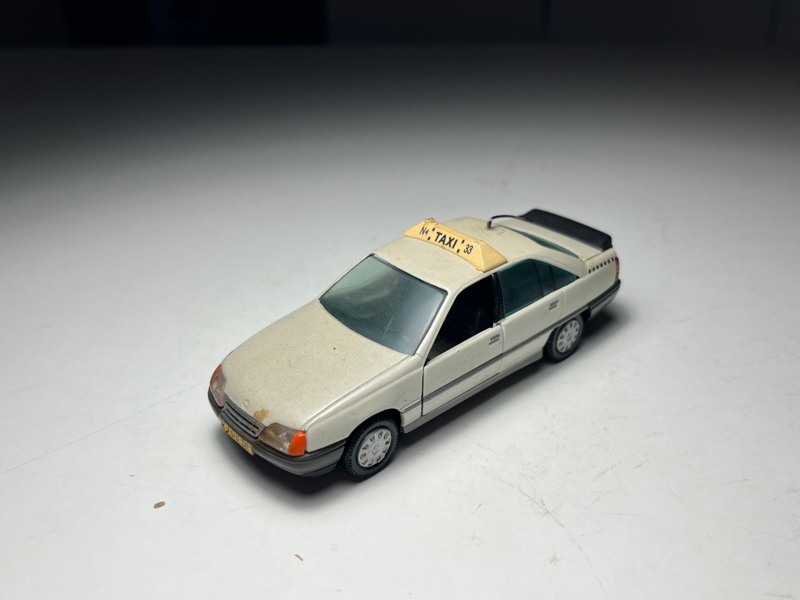 Gama - Opel Omega Taxi - Schaal 1:43, Hobby en Vrije tijd, Ophalen of Verzenden, Gebruikt, Auto, Gama